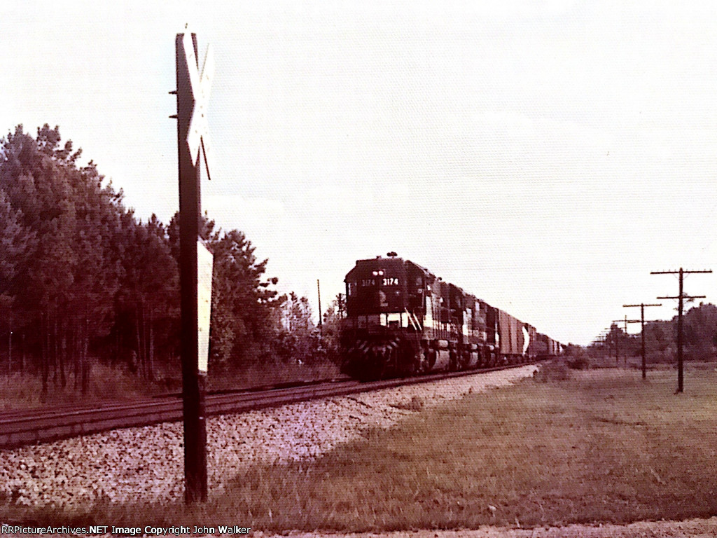 High-speed Southern freight headed north